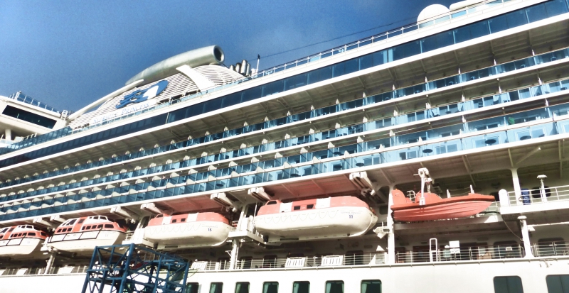 Праздничный круиз Sapphire Princess по Юго-Восточной Азии 23.02-10.03.15