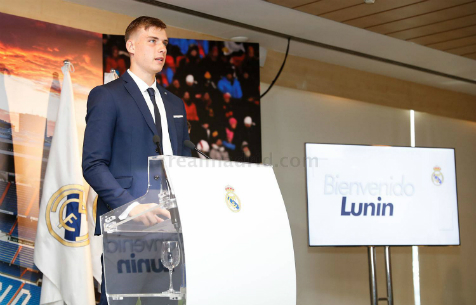 Лунин представлен в качестве футболиста "Мадрида"