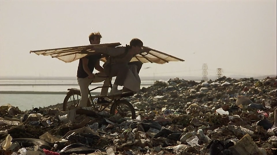 Birdy.1984.HDTVRip-AVC.mkv_snapshot_01.05.52_[2010.10.18_19.37.32].png