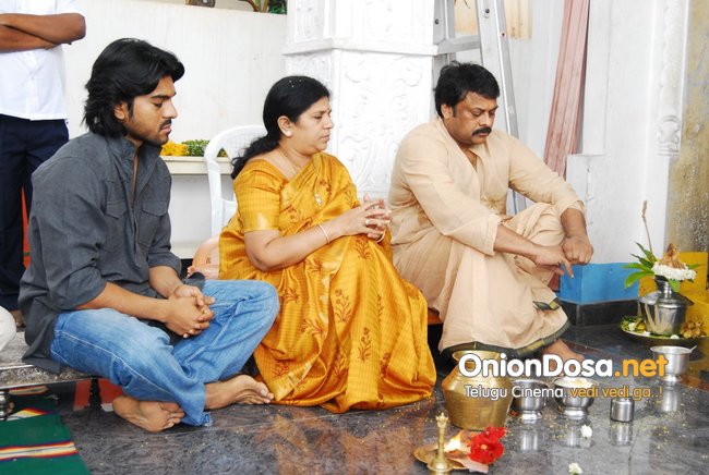 Chiranjeevi at Filmnagar Temple026.jpg