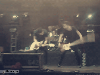 1302782394_guitar-flip.gif
