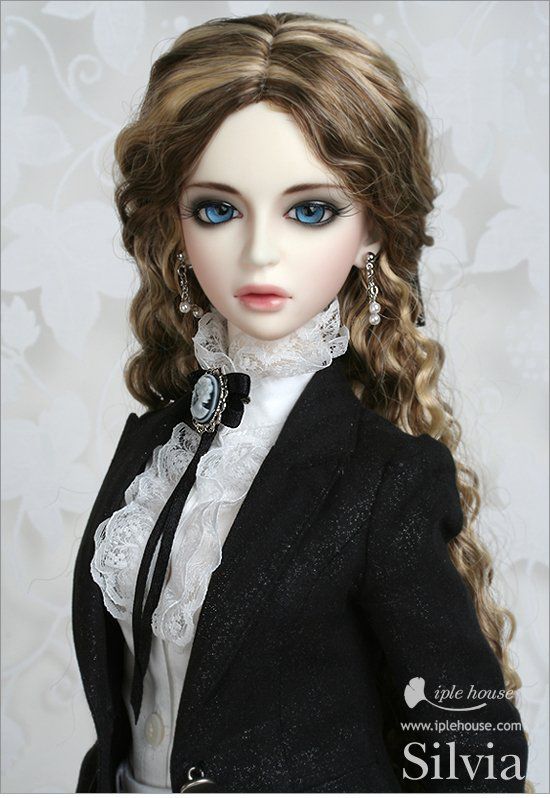 1253428112_silvia_2_dt1.jpg