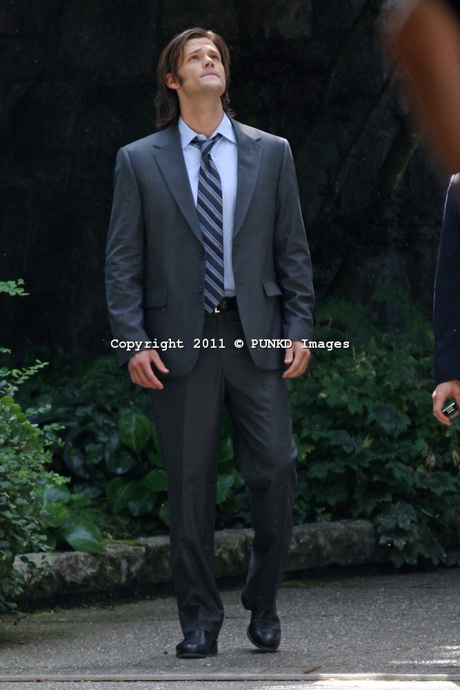 110824PI1-SUPERNATURAL-BROS-03.jpg