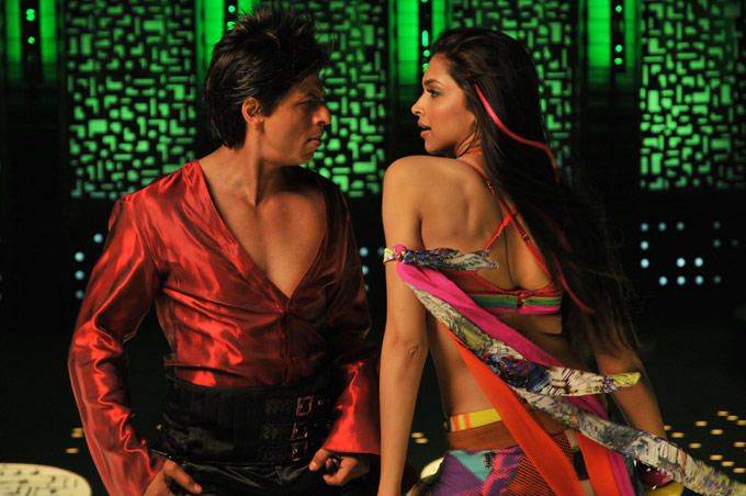 deepika-and-shahrukh-hot-sexy-still-billu.jpg 