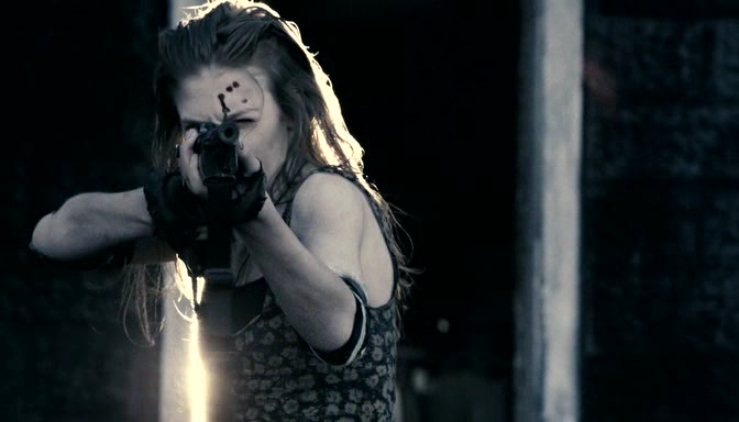 The Day.2011.HDRip.XviD.745MB. rip by [Assassin's Creed].avi_snapshot_00.39.52_[2012.10.29_10.39.42]