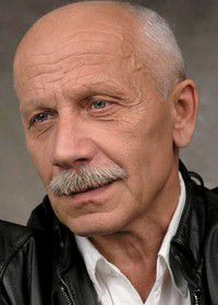 Александр Сухинин
