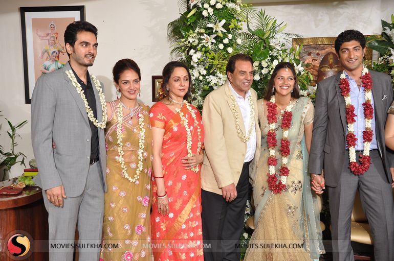 hema-malini-s-daughter-ahana-deol-gets-engaged-to-vaibhav-vohra-stills07.jpg
