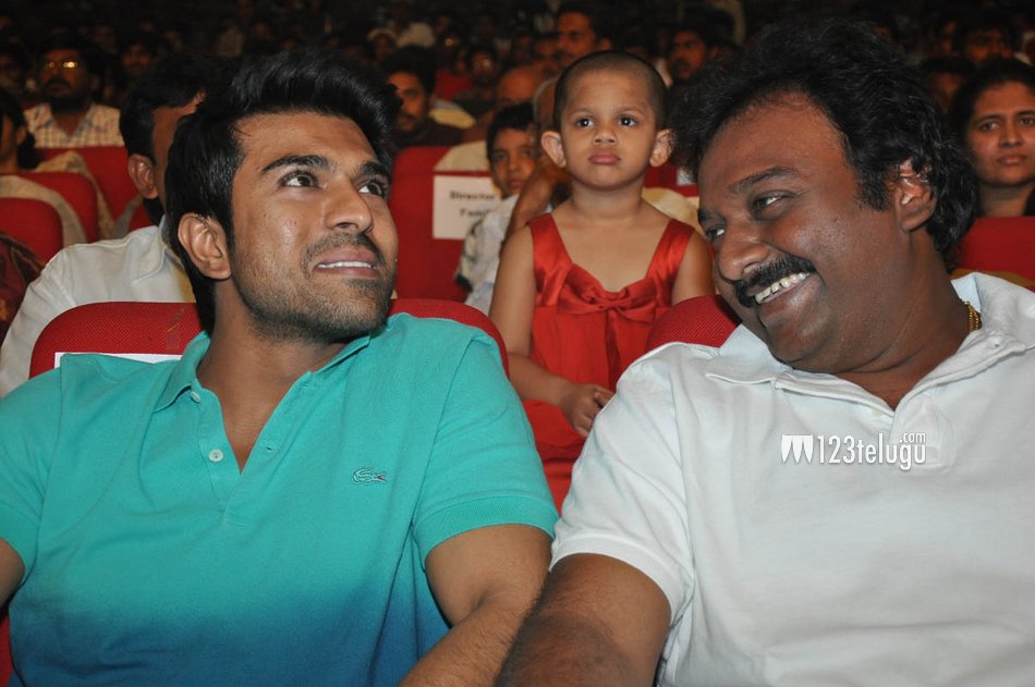 Iddarammayilatho Audio Release Photos (34).jpg