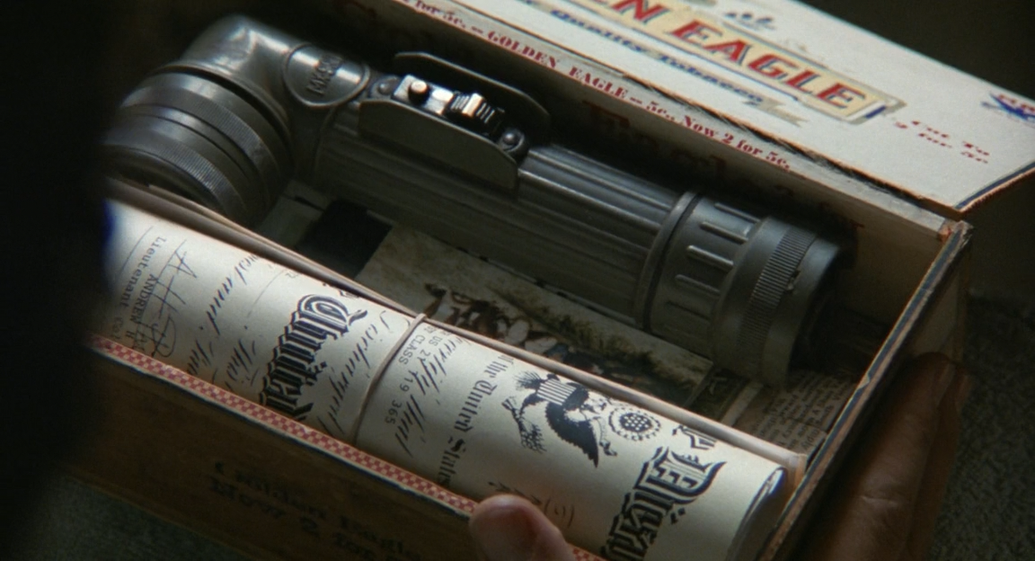 Jacob's Ladder.1990.BDRip-AVC.eFK.mkv_snapshot_01.27.28_[2014.07.30_14.00.21].png