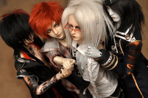 doll_s_family_by_saikoxix-d5o2ho2.jpg