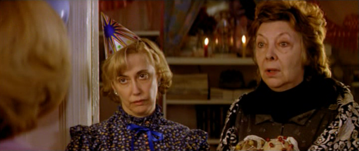 La.Comunidad.2000.dvdrip_[1.46]_[teko][(072208)07-39-48].PNG