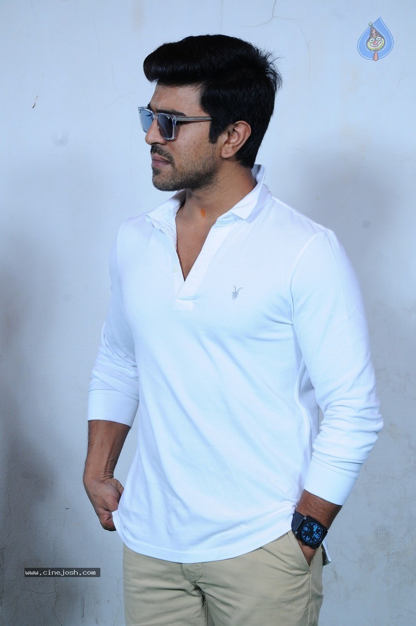 fans_meet_ram_charan_2601151024_057.jpg