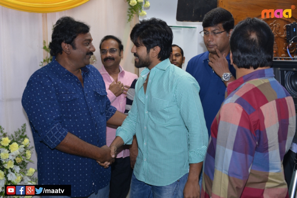 ram-charan---srinu-vaitla-movie-opening_54f8080b45a231425541131_.jpg