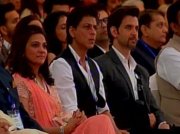 Shahrukh-Khan-Hrithik-Roshan-Hospital-Opening-630x470.jpg