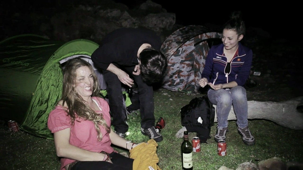 Мужчина в пещере. Пещера 2014. Заблудился в пещере. Пещера 2014. Пещера 2014.