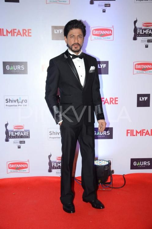 FilmfareAwards2016_ShahRukhKhan (3).jpg