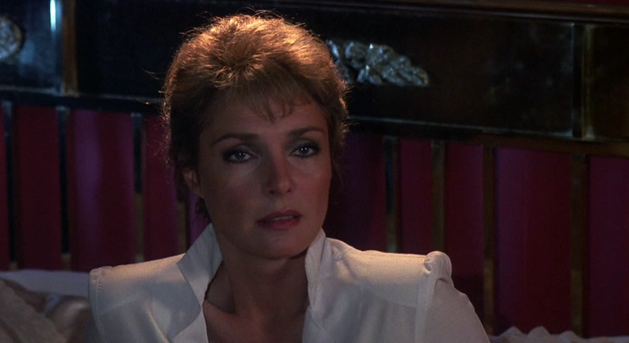 Пленница 1991.WEB-DL.720p.ПД.Eng[(052743)08-43-47].PNG