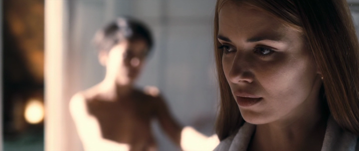 Room.in.Rome.2010.bdrip_[2.18][(136403)06-27-51].PNG
