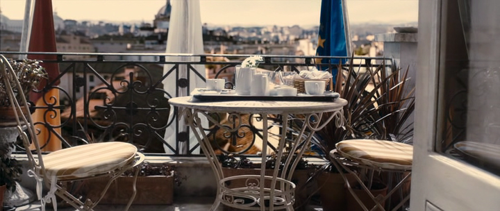 Room.in.Rome.2010.bdrip_[2.18][(145724)06-27-54].PNG