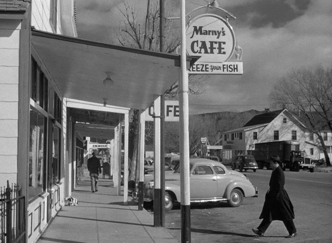 Out of the Past 1947 720p BluRay x264-CtrlHD[(003807)19-31-17].PNG