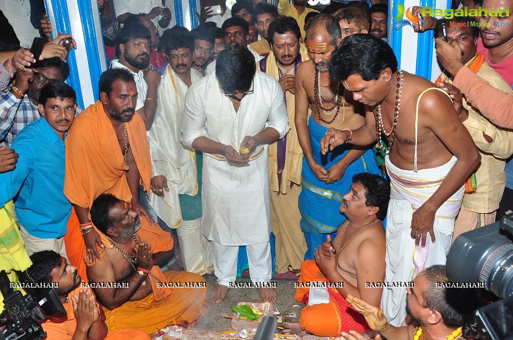chiranjeevi-birthday-at-filmnagar31.jpg