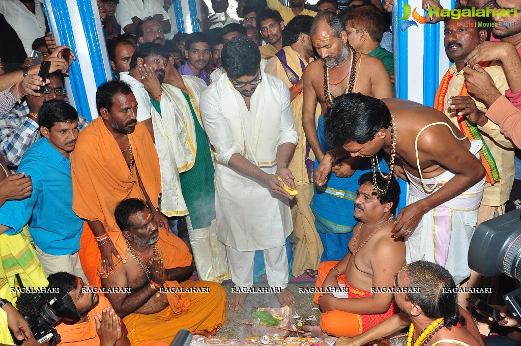 chiranjeevi-birthday-at-filmnagar30.jpg
