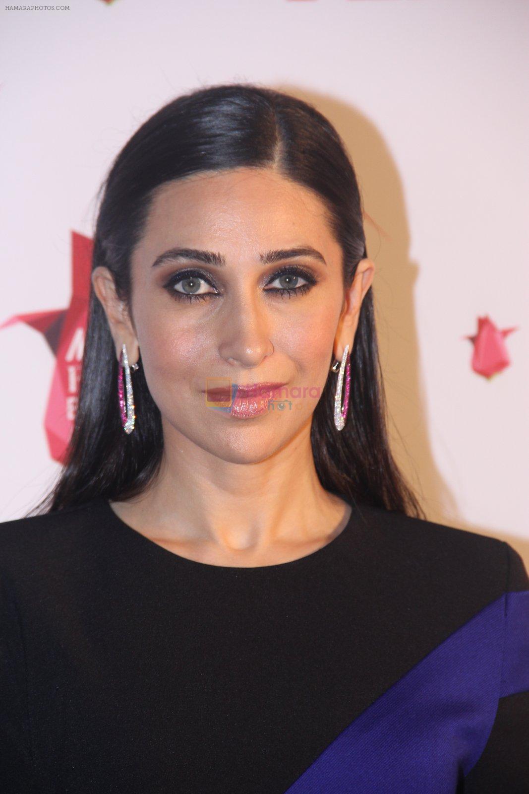hpse_fullsize__1605726945_Karisma Kapoor at Femina Beauty Awards in Mumbai on 5th Feb 2016 (183)_56b71921c6fa0.JPG