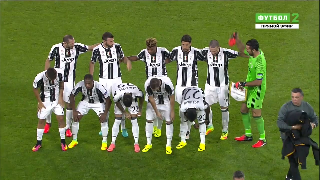 Лига Чемпионов 2016-2017  Группа H  1-й тур  Ювентус (Италия) - Севилья (Испания)  Матч! Футбол 2.ts_20160915_032902.328.jpg