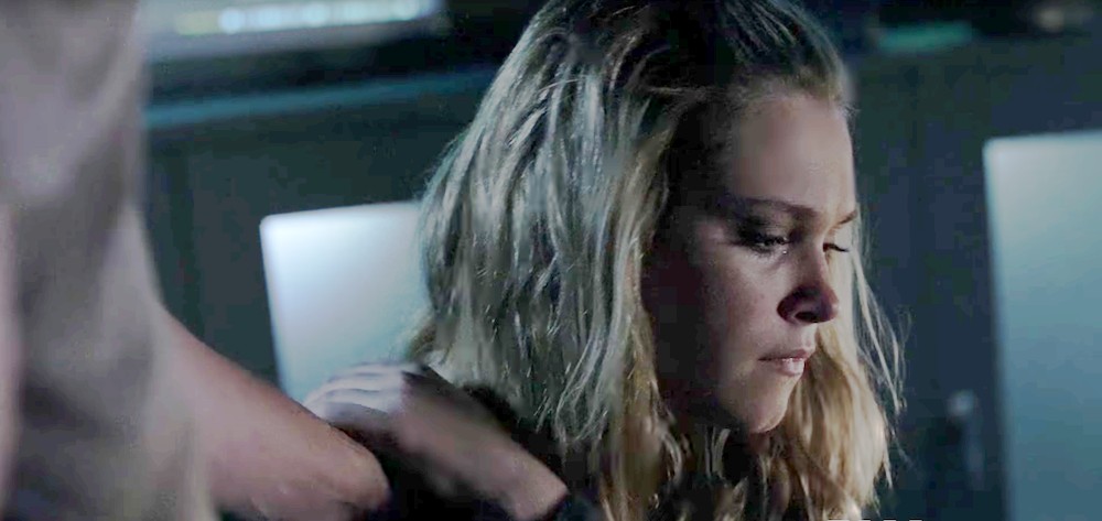 The-100-season-4-Clarke-Bellamy.png