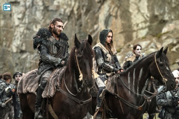 HU405a_0226b_595_Mini Logo TV white - Gallery.jpg