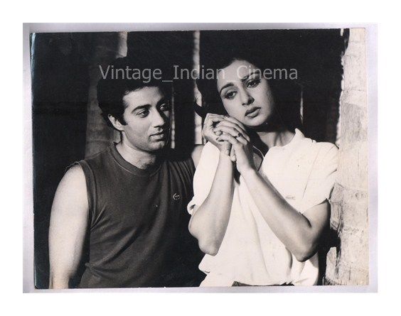 Original-Bollywood-photo-Sunny-deol-Poonam-In-Samundar.jpg