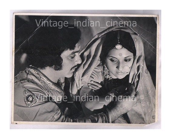 Original-Bollywood-photo-Jalal-Agha-Manisha-In-Mrig-Trishna.jpg