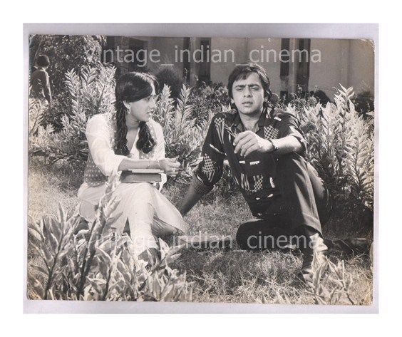 Original-Bollywood-Rare-photo-Vinod-mehra-Bindiya-In-Khuddar.jpg