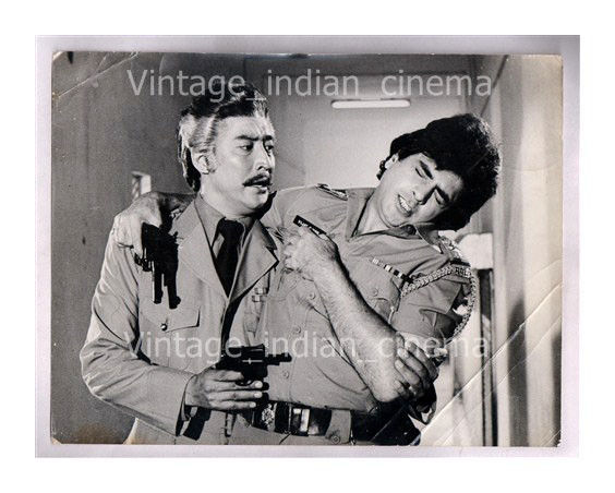 Bollywood-Actor-photo2-Jitendra-Danny-Nutan-In-Jio-aur-Jeene.jpg