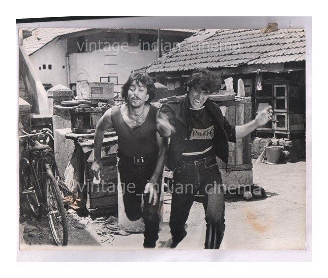 Original-Bollywood-photo-Govinda-Sanjay-dutt-In-Do-Qaidi.jpg