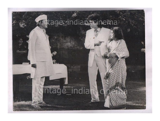 Original-Bollywood-photo-Prem-Chopra-Hemant-In-Lahu-ki.jpg