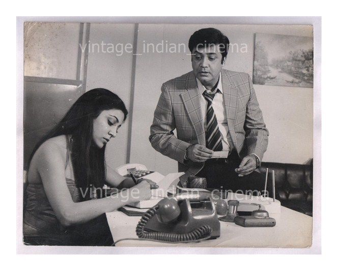Original-Bollywood-photo-Deepti-Naval-Deven-In-Rang-Birangi.jpg