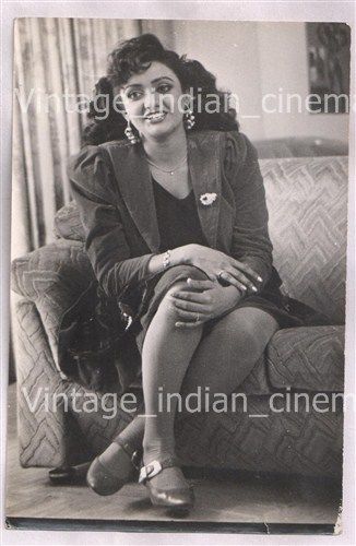 Original-Bollywood-photo-Shanti-priya-In-Ikke-pe.jpg