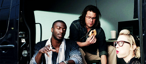 416 tumblr_n6rxs1q6pX1qbkq4po3_500 3.gif