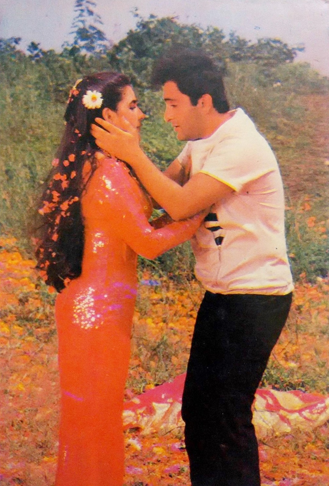 Rajeev Kapoor - Amrita Singh.jpg