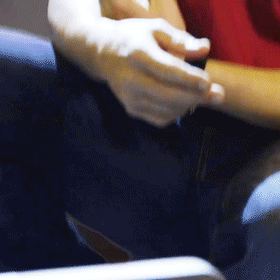 tumblr_owfn93gzNY1qgggmxo4_400 4.gif