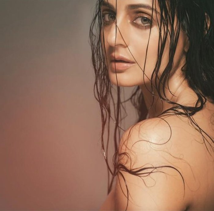 Ameesha (1).jpg