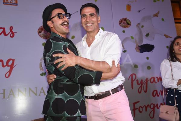 Akshay kumar Ranveer Singh (20).JPG