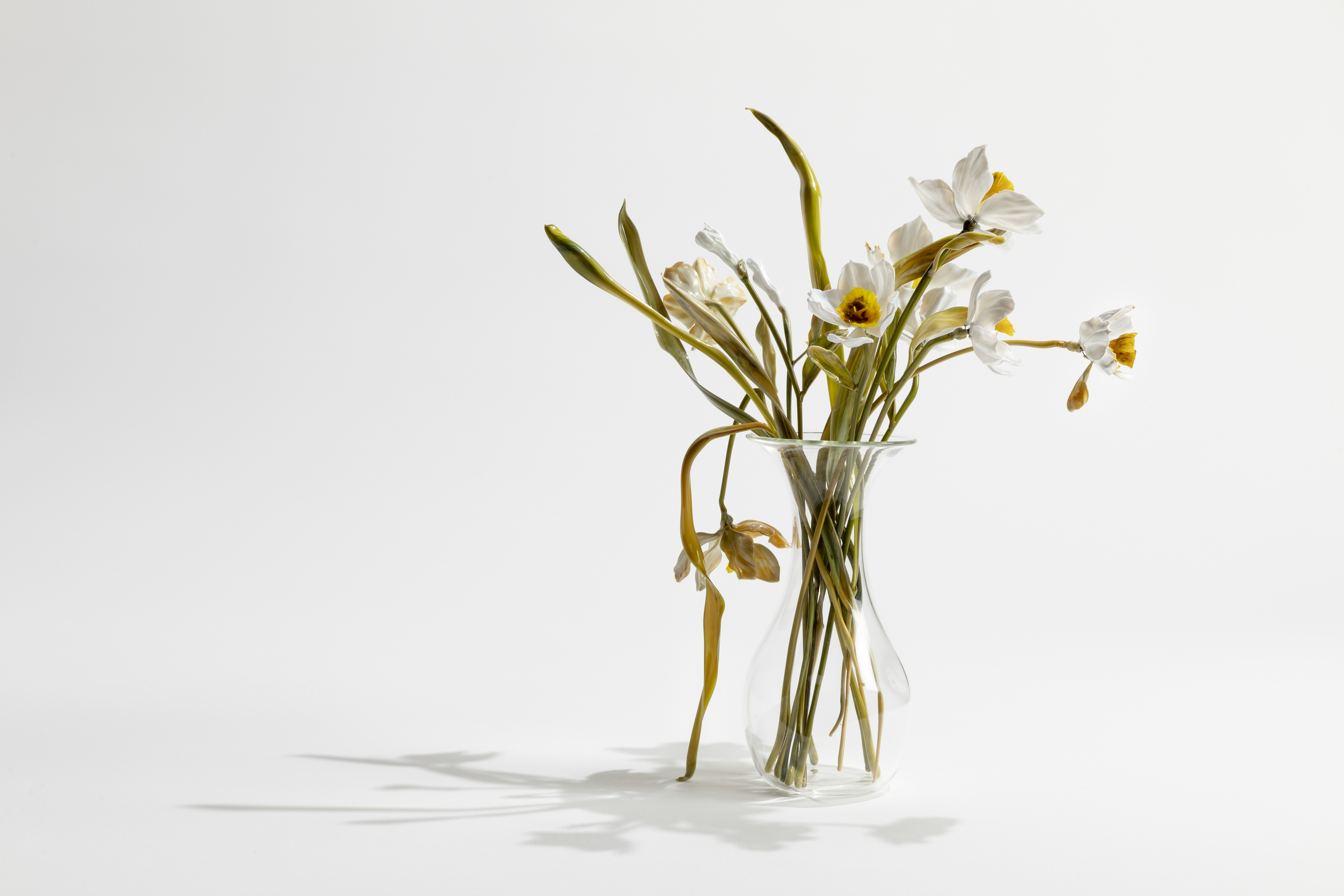 Лилла Табассо создает цветы из стекла
