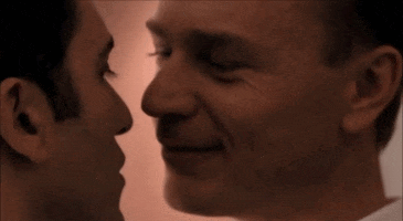 tumblr_o8qhl0VYpQ1sd8qs9o5_r1_400.gif
