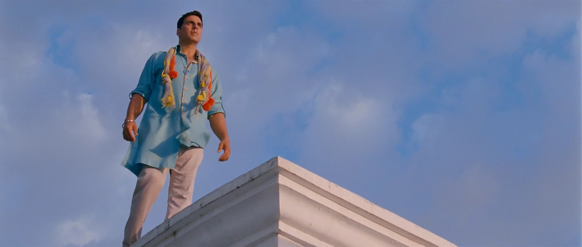 2012 - Khiladi 786 -5- Sari Sari Raat_1080p_sub.mkv6315.jpg