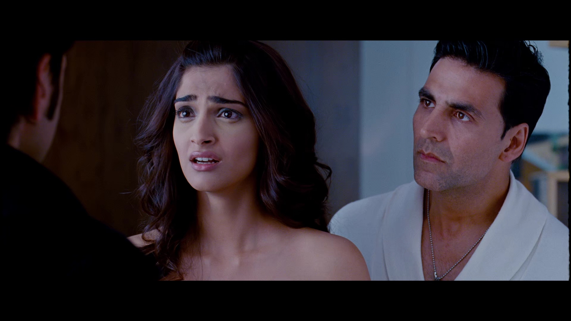 2011 - Thank you -4- Pyaar Mein_1080p_sub.mkv1686.jpg