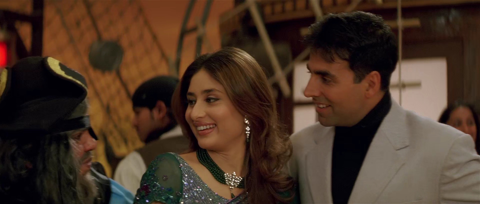 2004 - Aitraaz -2- Tala Tum Tala Tum_1080p.mp42469.jpg