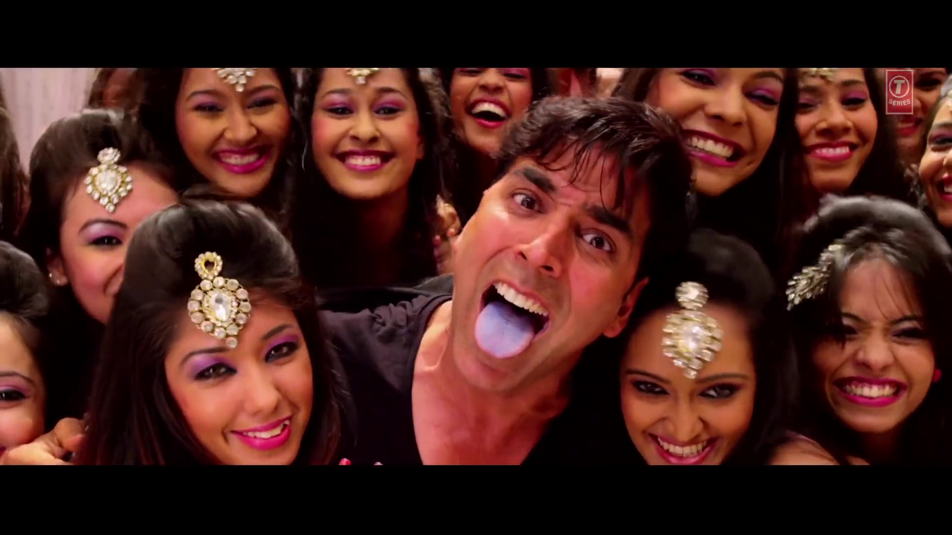 2013 - Bha Ji in problem - Ishq zehreela_1080p_YT.mp48873.jpg