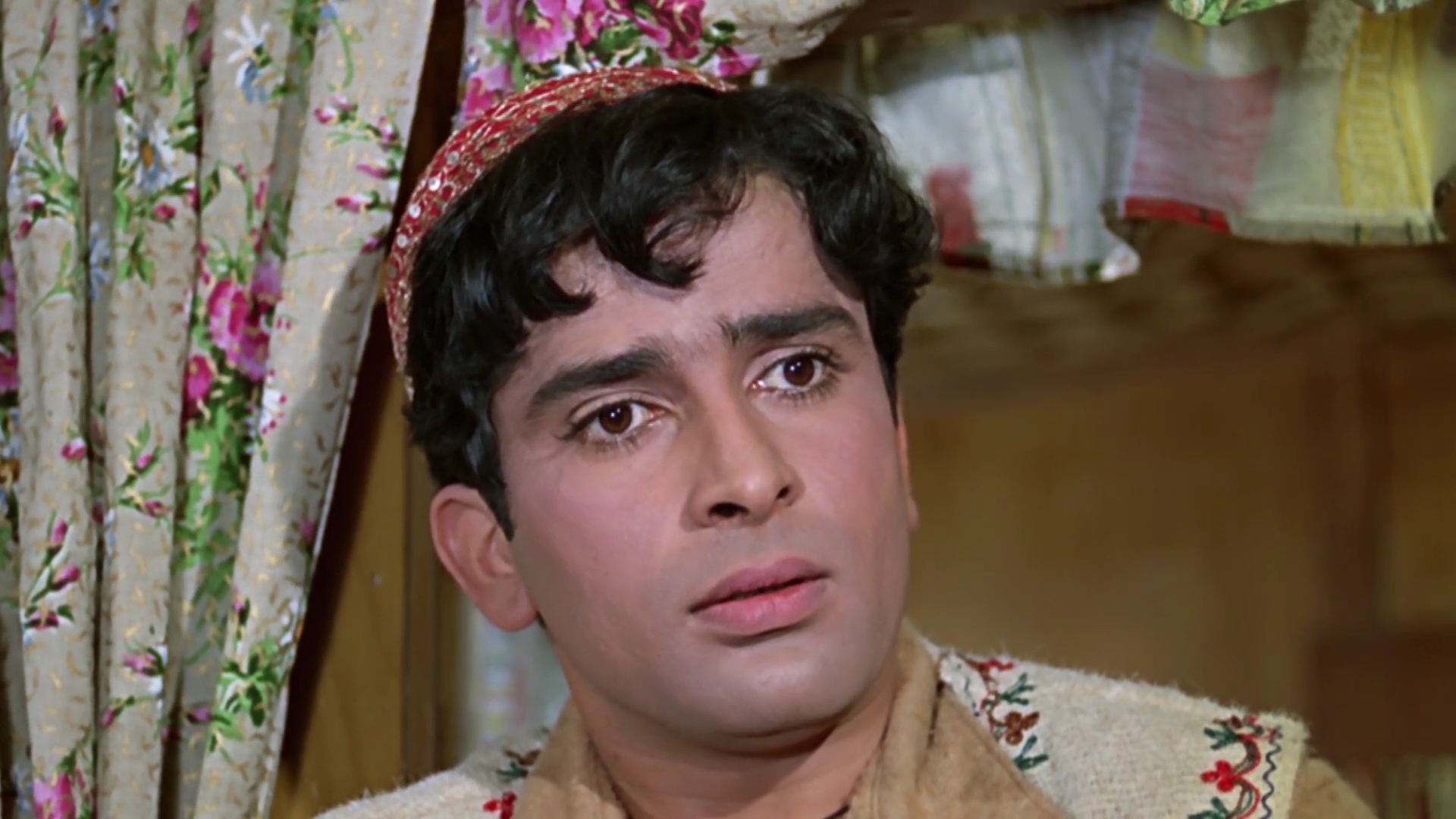 Jab Jab Phool Khile.1965.1080p.WEB-DL.AVC.AAC.DDR[(091831)16-38-44].JPG